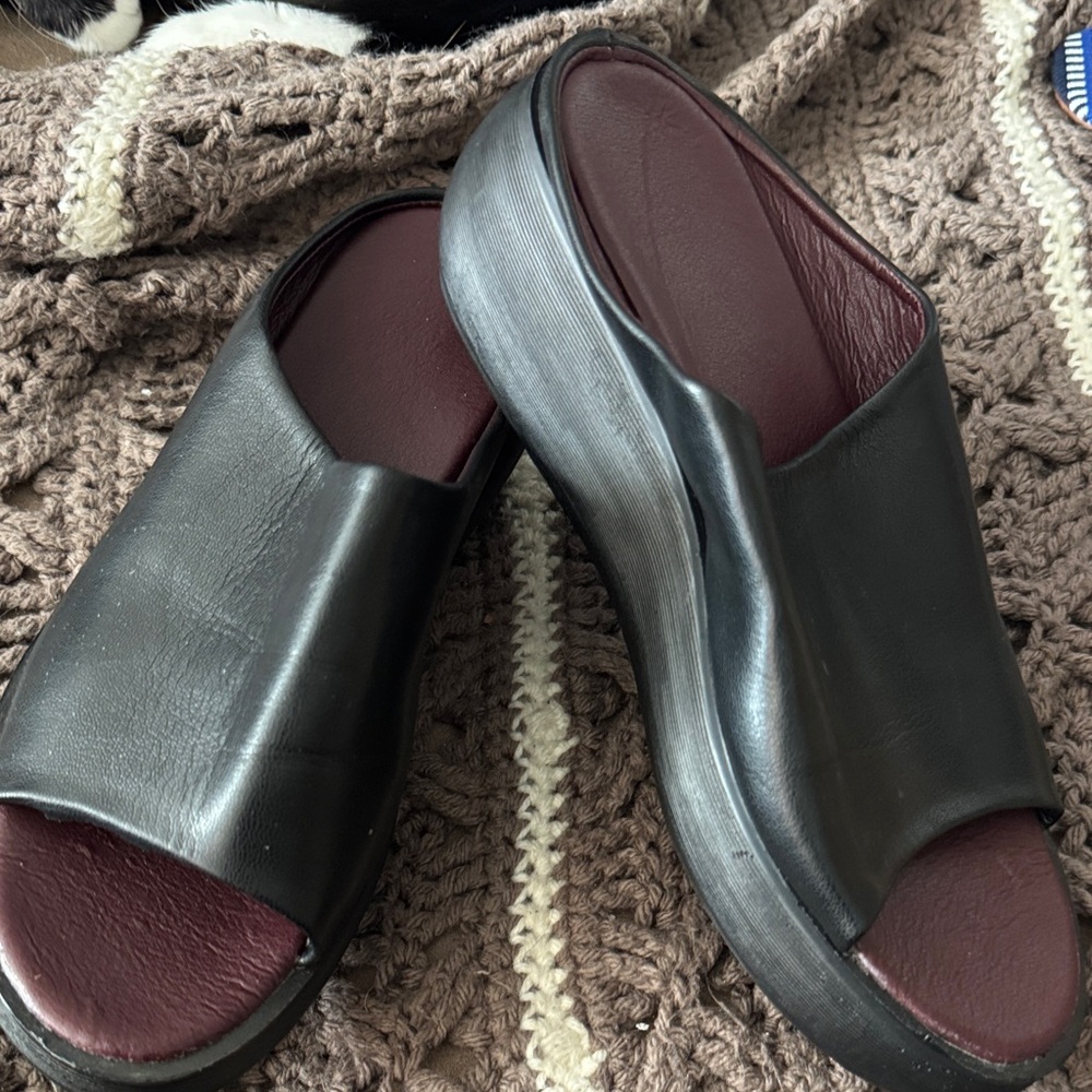 Women's Black Slide Sandals